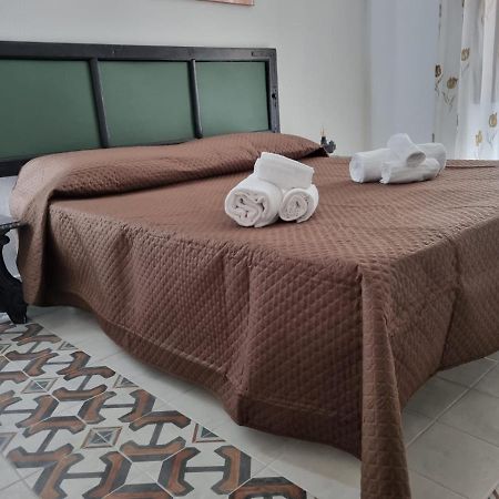 Casa Viotti Le Fuoriserie Palermo Ngoại thất bức ảnh